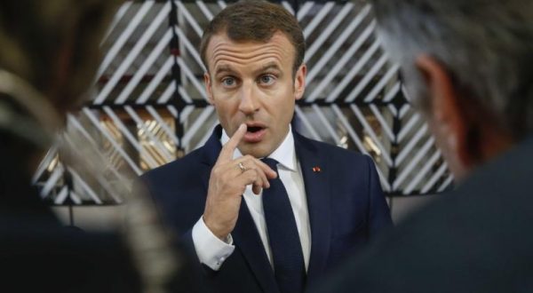 Emmanuel Macron:  “il cuore va al di là degli ostacoli”