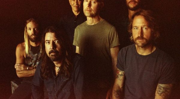 I Foo Fighters tornano sul palco, 14/11 diretta streaming concerto