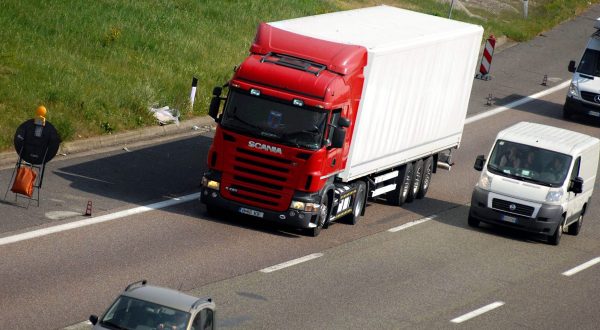 Anita “Garantire il ristoro agli autisti dei Tir fuori dalle autostrade”