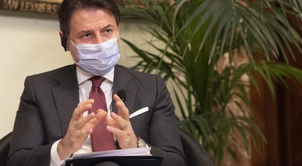 Conte “Nel 2021 riforma del fisco e politiche attive del lavoro”