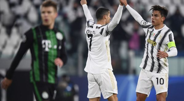 Ronaldo e Morata trascinano la Juve agli ottavi di Champions