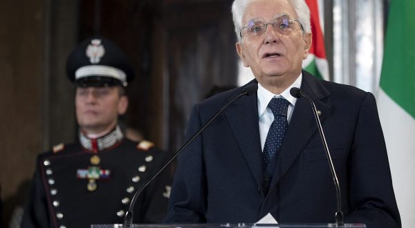 Mattarella “Il Covid mette a rischio anche i diritti umani”