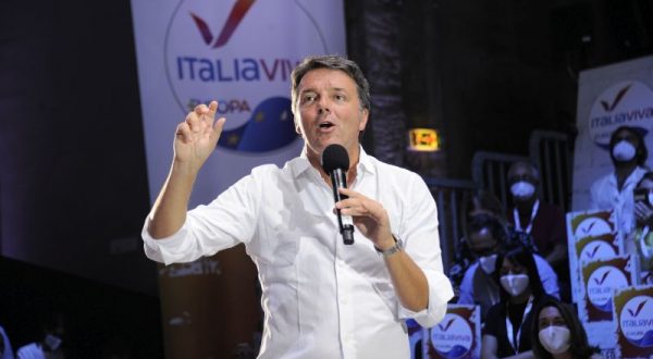 Governo, Renzi “Non penso a farlo cadere, ma diamoci una mossa”