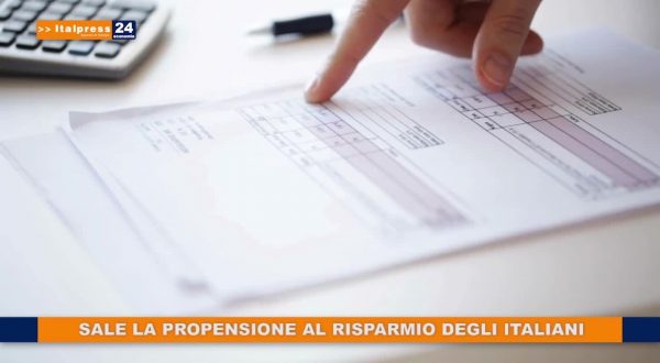 Sale la propensione al risparmio degli italiani