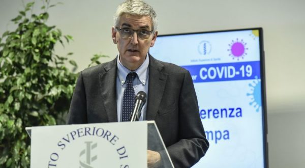 Coronavirus, Brusaferro “Non è il momento di rilassarsi”