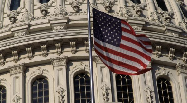 Si aggrava il bilancio dell’assalto a Capitol Hill, 4 morti