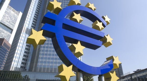 Bce, il Pil dell’Eurozona recupera ma lontani i livelli pre-Covid