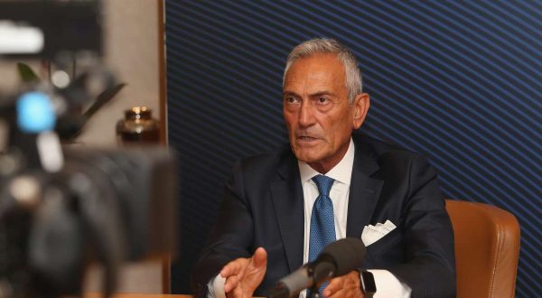 Figc, Gravina deposita candidatura “Il mio 4-3-3 per il rilancio”