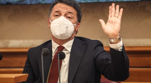 Renzi “Non vogliamo più ministeri ma più soldi per la sanità”