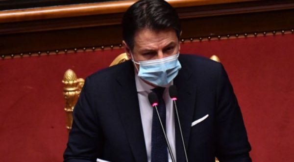 Conte in Senato”A testa alta,difficile governare con chi dissemina mine”