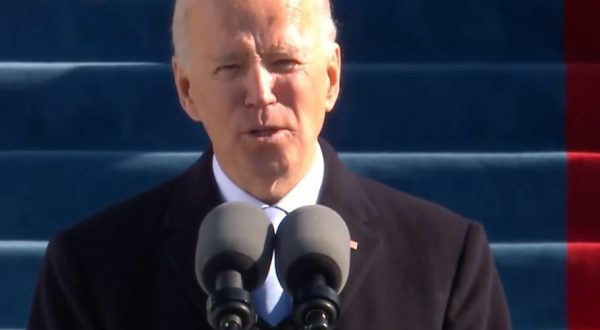 Usa, inizia l’era Biden “La democrazia va difesa”