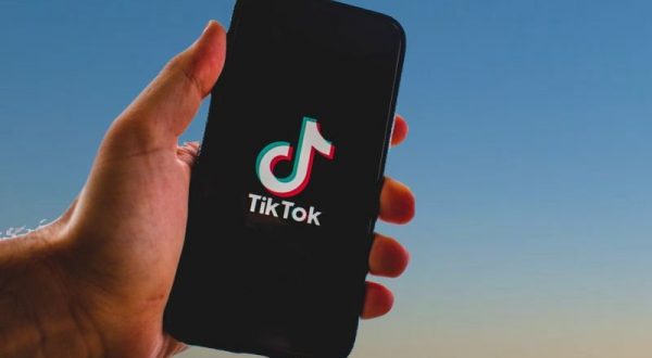 Garante privacy dispone blocco Tik Tok profili non verificati