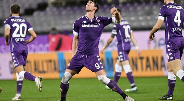 Fiorentina-Crotone 2-1, viola allontanano zona retrocessione