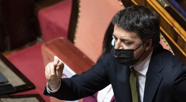 Renzi “Crisi aperta perchè ora si gioca il futuro del Paese”