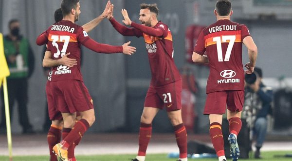 Tris della Roma contro il Verona, brilla Borja Mayoral