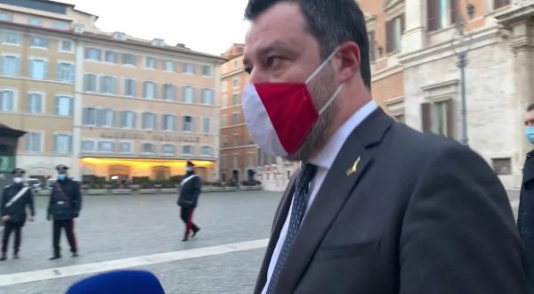 Governo, Salvini “Non se ne può più di questo teatrino”