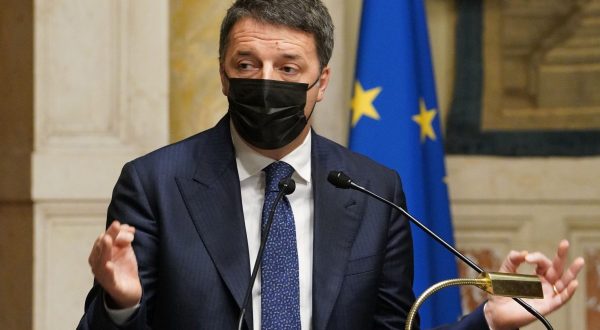 Renzi “Niet dai colleghi dell’ex maggioranza, ci affidiamo a Mattarella”