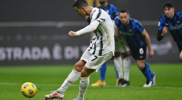 Doppietta CR7 e Inter ko, Juve vince 2-1 a San Siro