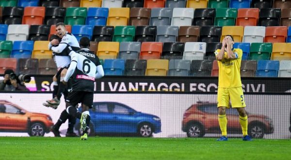 L’Udinese passa nel finale, Verona sconfitto 2-0