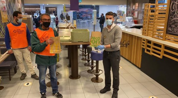 A Salerno e Potenza McDonald’s dona 400 pasti a settimana