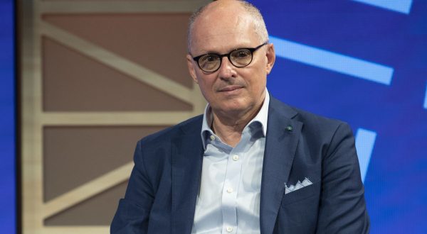 Ricciardi “Così rischiamo, serve strategia ‘no Covid’”