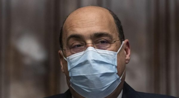 Zingaretti “Basta liti ma restiamo alternativi alla Lega”