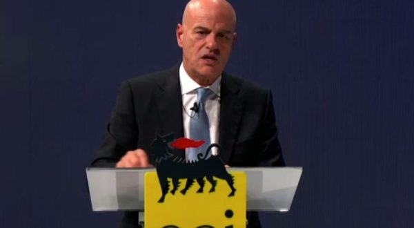 Eni accelera la trasformazione verso l’obiettivo zero emissioni