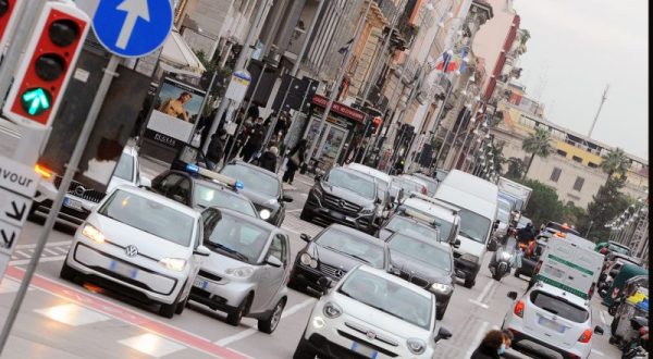 A febbraio immatricolazioni auto in calo