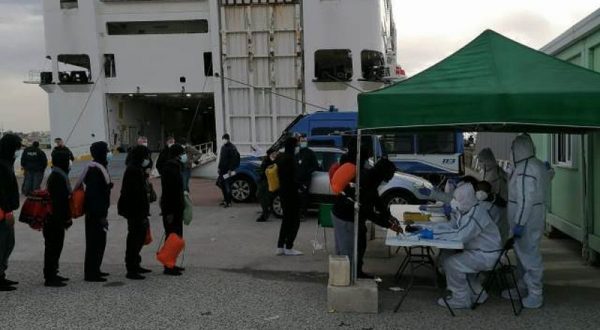 Immigrazione, arrestato trafficante di esseri umani