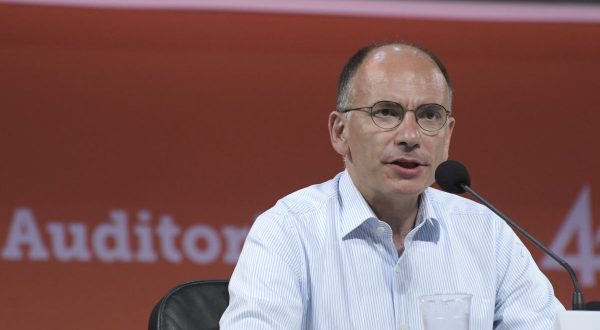 Pd, Letta scioglie la riserva “Mi candido a segretario”