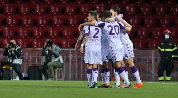 Tripletta di Vlahovic, Fiorentina espugna Benevento per 4-1