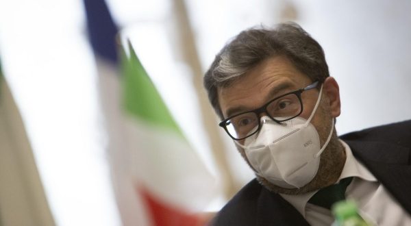 Giorgetti “Alitalia non potrà essere sussidiata dallo Stato”