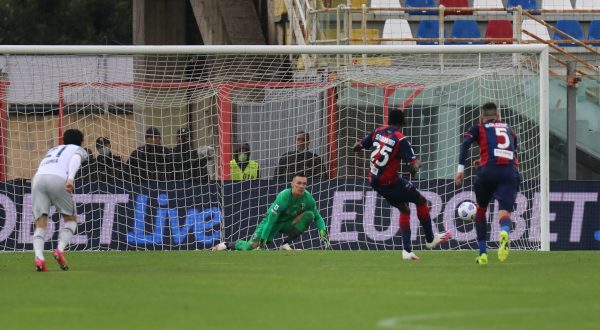 Crotone avanti 2-0 ma il Bologna ribalta e vince 3-2