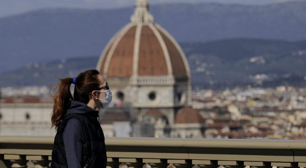 Covid, da lunedì Calabria, Toscana e Val d’Aosta zona rossa