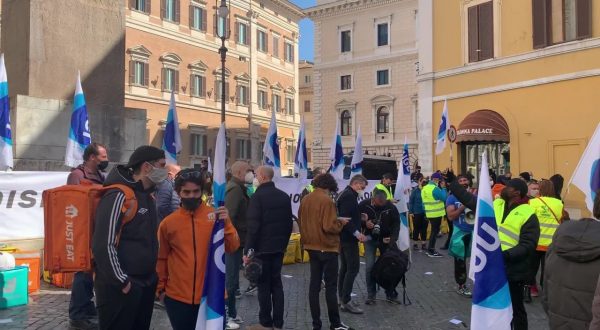 Rider, l’UGL in piazza “No al lavoro subordinato”