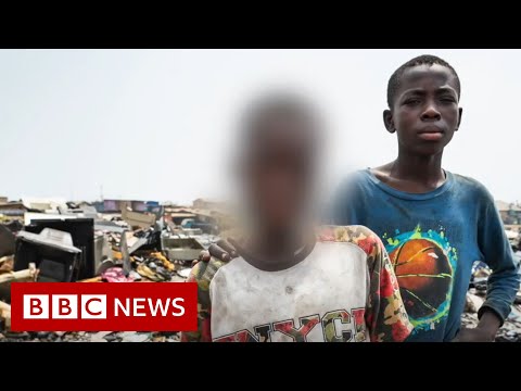 How a photographer in Ghana reunited a teenager with his family – BBC News