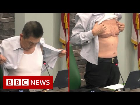 US Asian veteran shows scars to call out racism – BBC News