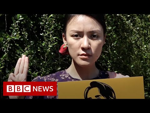 Hunger Games salute used for Asia protests – BBC News