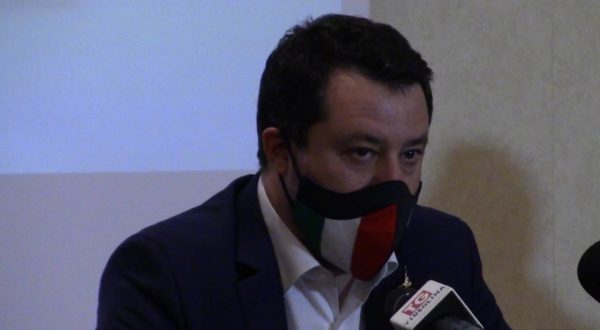 Covid, Salvini “Arcuri ha fallito”