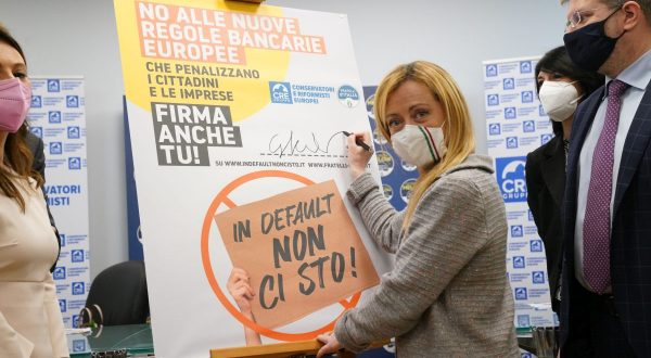 Banche, Meloni “Con le nuove norme Ue si rischia una bomba sociale”