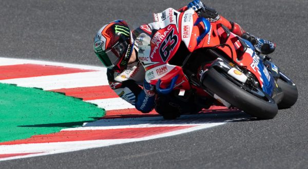 Bagnaia sfreccia nelle seconde libere del Gp Portogallo, sesto Marquez