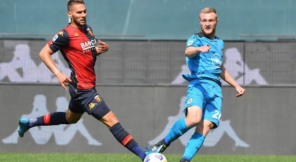 Genoa vince derby ligure, 2-0 a Spezia e salvezza quasi raggiunta