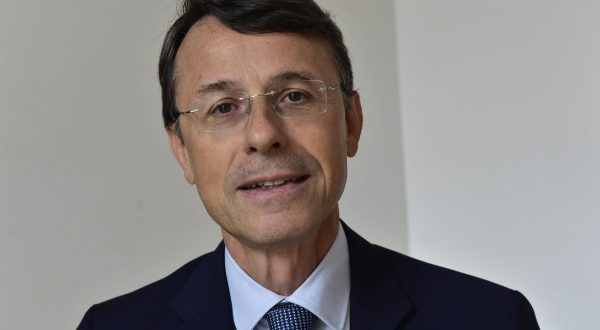 Farmacisti, Andrea Mandelli confermato alla guida della Federazione