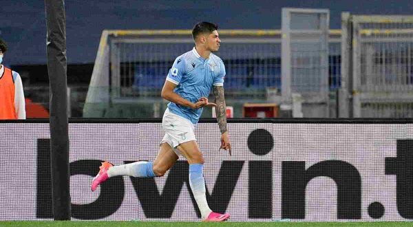 Correa e Immobile stendono il Milan, si rilancia la Lazio