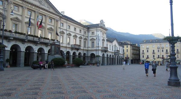 Covid, Valle d’Aosta in zona rossa, 5 regioni in arancione