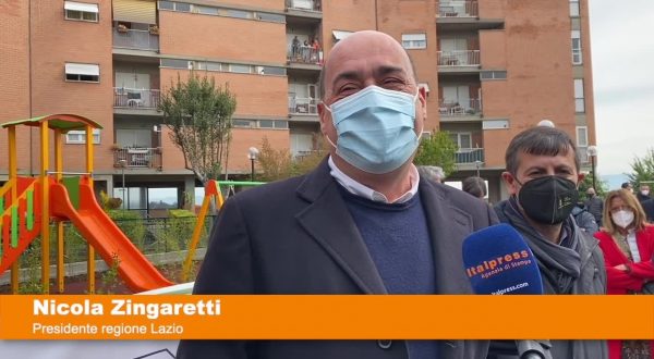 Zingaretti inaugura area verde complesso Ater Roma