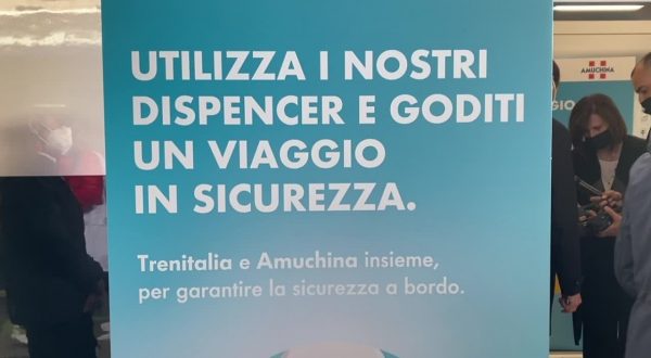 Covid, 10 mila dispenser di Amuchina sui treni regionali di Trenitalia