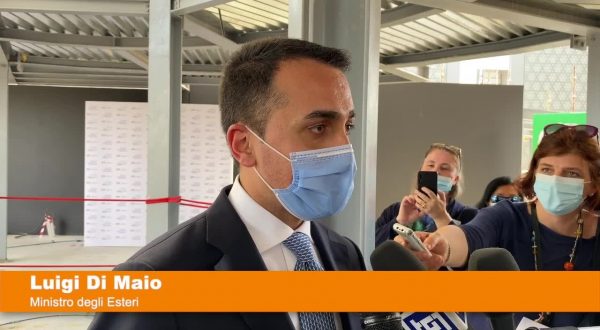 Di Maio “Guardiamo a settembre per completare campagna vaccinale”