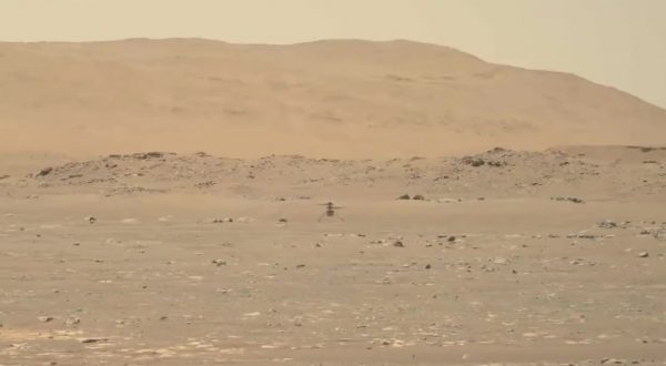 Ingenuity Mars, il primo video dell’elicottero della Nasa in volo su Marte