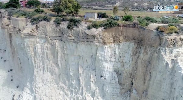 Scala dei Turchi, un drone ne svela i punti deboli